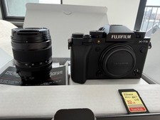 FUJIFILM X-T5 Mirrorless Camera w/ XF 18-55mm Lens Extras
