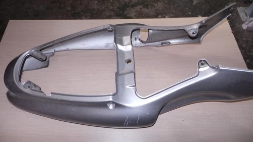 TRIUMPH DAYTONA 955 I TAIL COWL LOOK AT MY PICTURES PLEASE