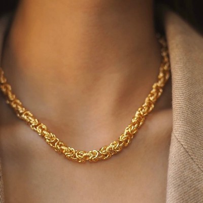 Vintage style Monet Mid-Century Knot Design Gold-Plated Necklace