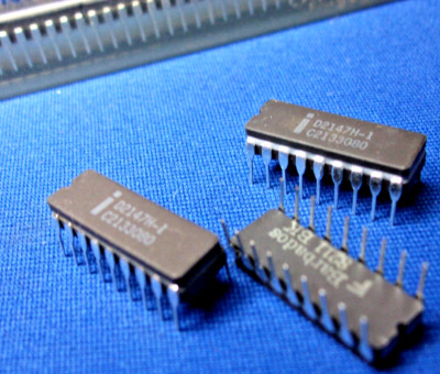 D2147H-1 INTEL D2147 18-PIN CERDIP SRAM RARE VINTAGE 82 VERY COLLECTIBLE QTY-1