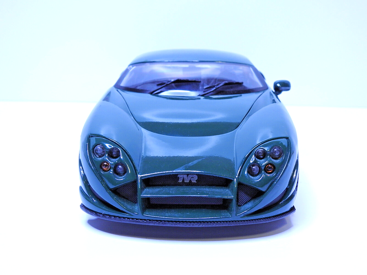 Hot Wheels TVR Speed 12 Green 1:18