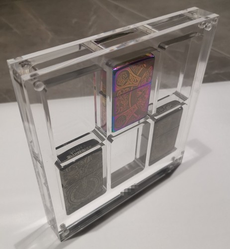 6 Griglie Cristallo Acrilico Vetrina Portaoggetti Accendini Zippo Magnetici e Libera Installazione - Foto 3 di 5
