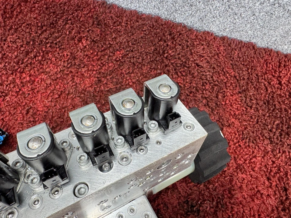 BMW 2007-2013 E93 MOTOR DE BOMBA DOBRÁVEL HIDRÁULICO SUPERIOR CONVERSÍVEL FABRICANTE DE EQUIPAMENTO ORIGINAL 65K - Imagem 3 de 4