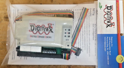 Digitrax SE74 LocoNet Signal Decoder with Signal Mast & Test Cable