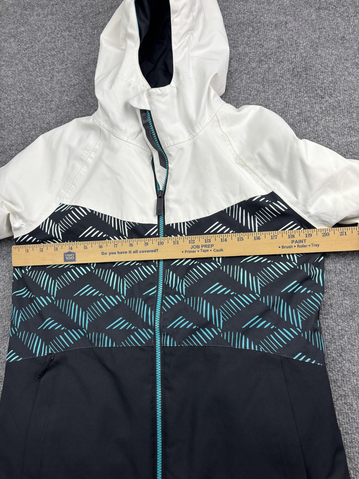 686 Jacket Youth Large White Black Hooded Insulated Snowboard 10K Waterproof