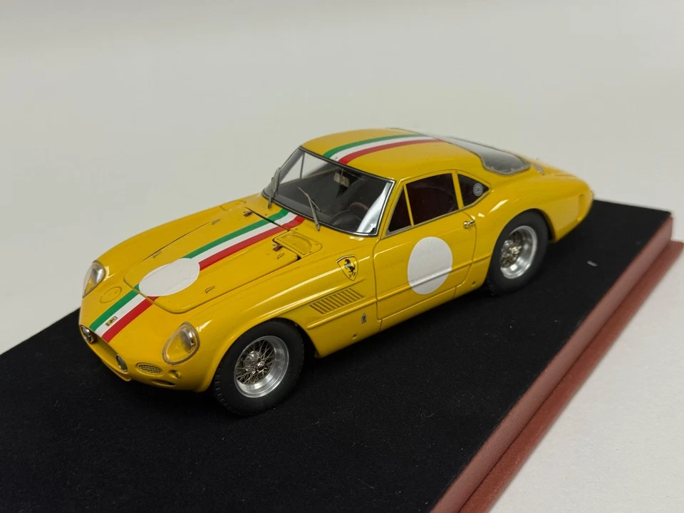 1/24 Tecnomodel Ferrari 250 GT Sperimentale 1961/62 in Yellow with Engine ABG188 - Image 2 of 4