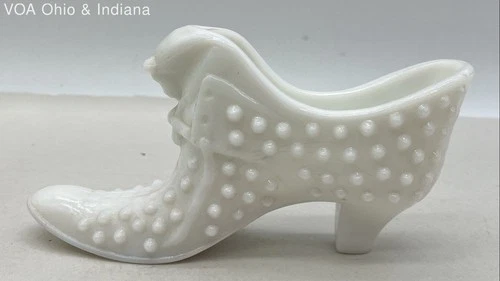 Vintage Milk Glass Hobnail Kitten Cat Head Slipper Shoe Figurine Art Glass