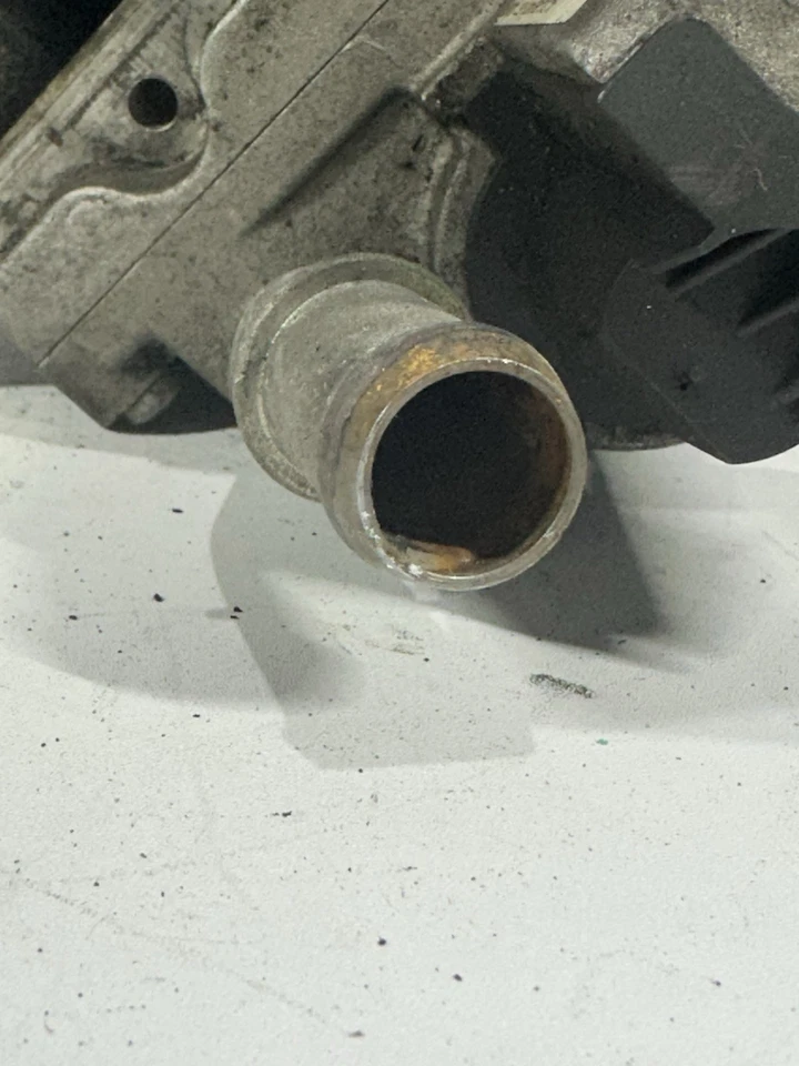 LAND ROVER SPORT 4.4 EGR REFRIGERADOR AL3Q-9U433-AA AL3Q-9U483-EC Foto 4 de 4