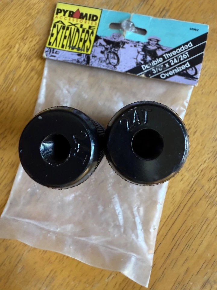Clavijas Pyramid BMX Nuevo de Lote Antiguo Extensor de Eje Old School Freestyle 3/8 24 y 26 TPI NEGRO Foto 2 de 4