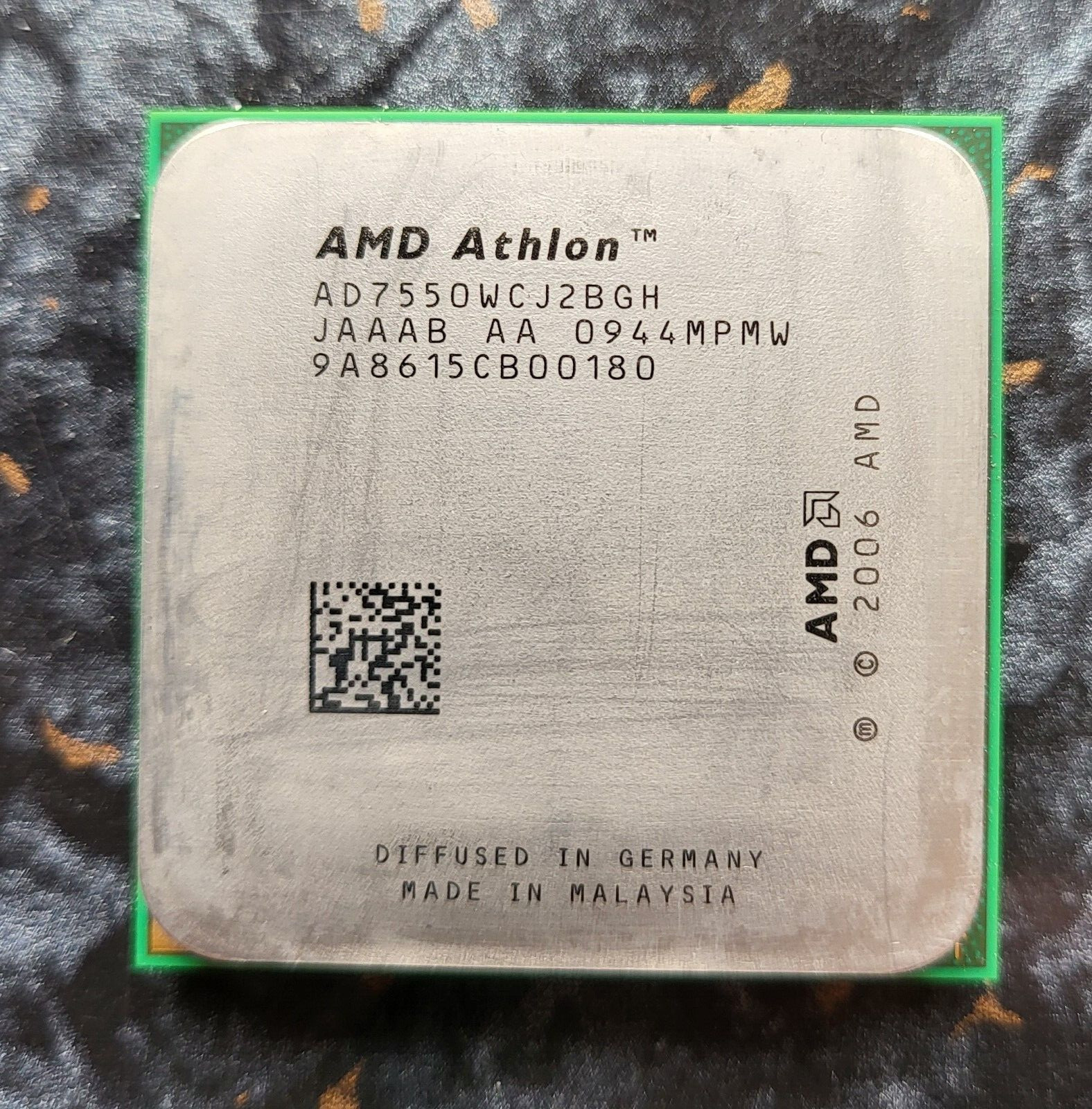 AMD Athlon X2 7550 2.5GHz/1MB Socket/Socket AM2/AM2 +AD7550WCJ2BGH CPU Processor