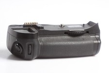 Nikon MB-D10 Multi Power Battery Pack per D300 / D700 incl. vano batteria MS-D10