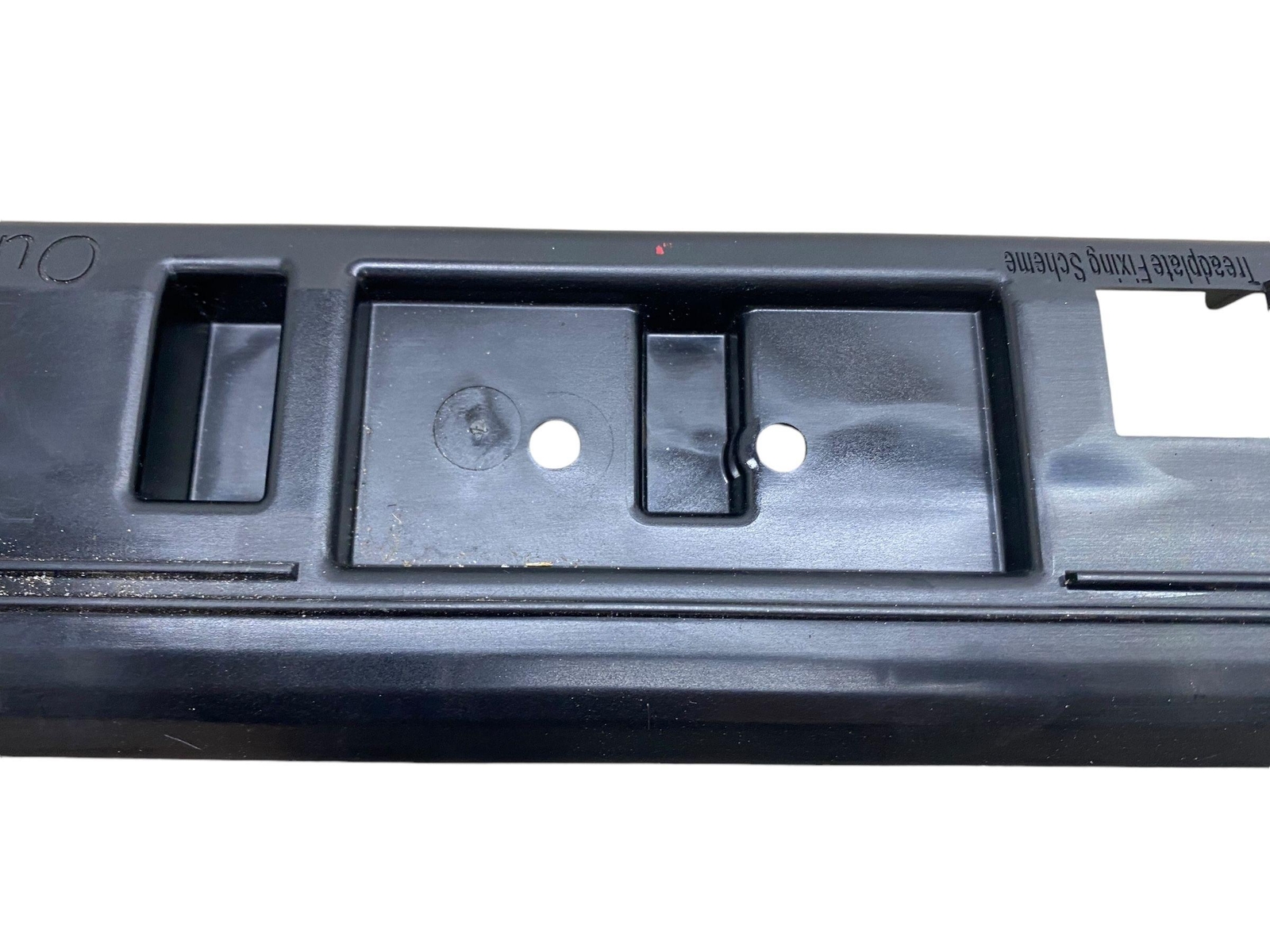 2019 - 2023 ASTON MARTIN VANTAGE LEFT DOOR ROCKER SILL PANEL INNER MOUNT COVER