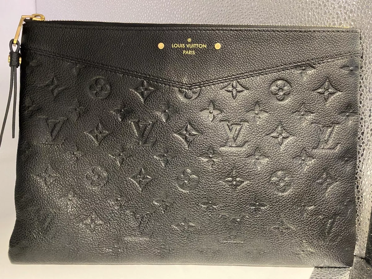 Louis Vuitton Monogram Daily Pouch in Monogram / Noir