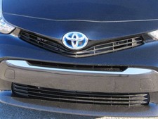 Qaa Fits Toyota Prius V 2012-2017 1 Pc Ss Front Grille Accent Trim Sg12700 Qaa Fits Toyota Prius V 2012-2017 1 Pc Ss Front Grille Accent Trim Sg12700