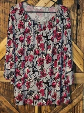 Cato 22/24w Womens Top Large Gray Pink Flower Casual Knit Pullover Preppy