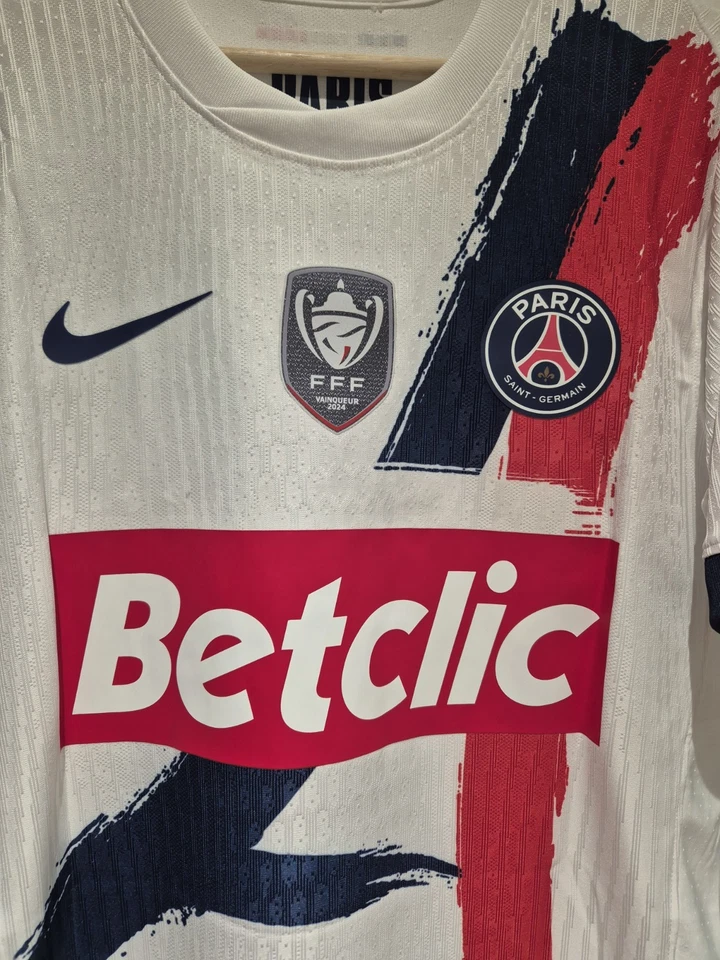 Maillot PSG pro DOUÉ coupe de France 2025 - Photo 2/4