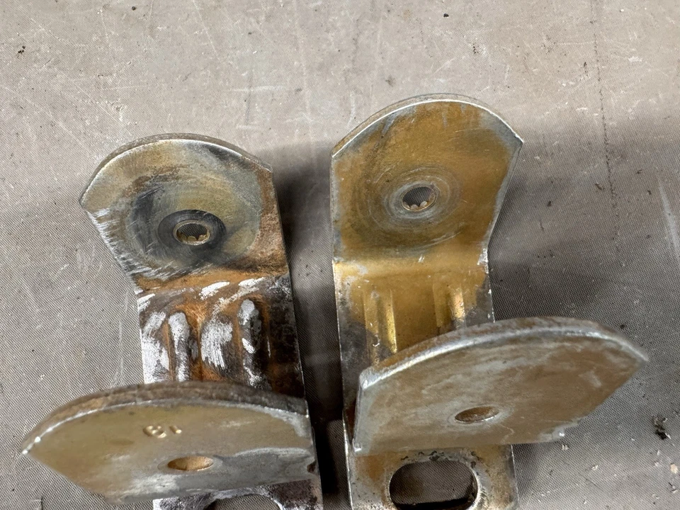 1973-1975 Chevy Blazer Pickup Truck Seat Belt Retractor Bracket GMC Jimmy Sierra - Image 3 of 4