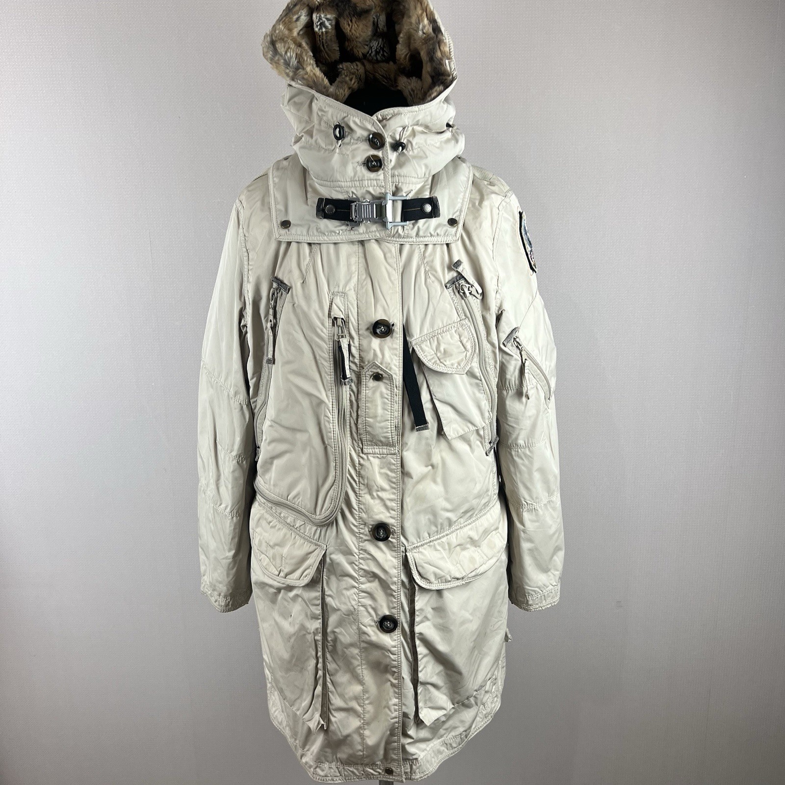 Foto 1 di 22