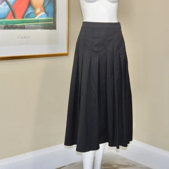 Fendi Black Pleated Skirt Size 6 - Image 2 of 4