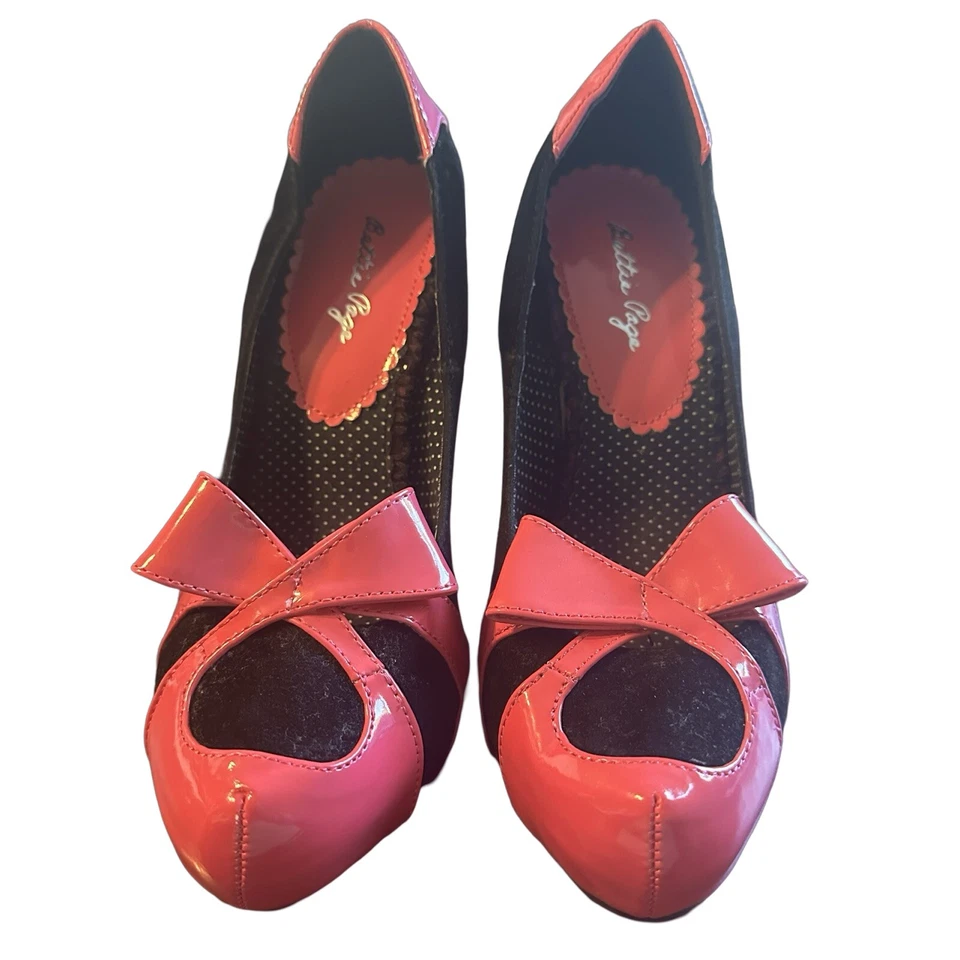 Vestido Bettie Page NUEVO Negro Terciopelo Rosa Charol Bijou Bomba Tacones de aguja Talla 8 Foto 4 de 4