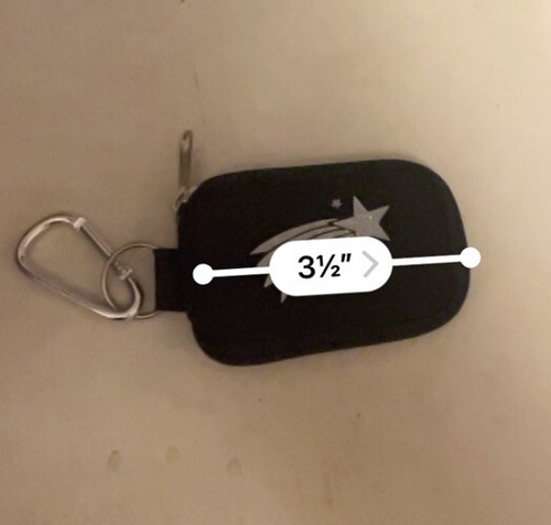 Small Black Zippered Carrying Pouch For Essential Oils With Carabiner Clip. - Imagen 6 de 7