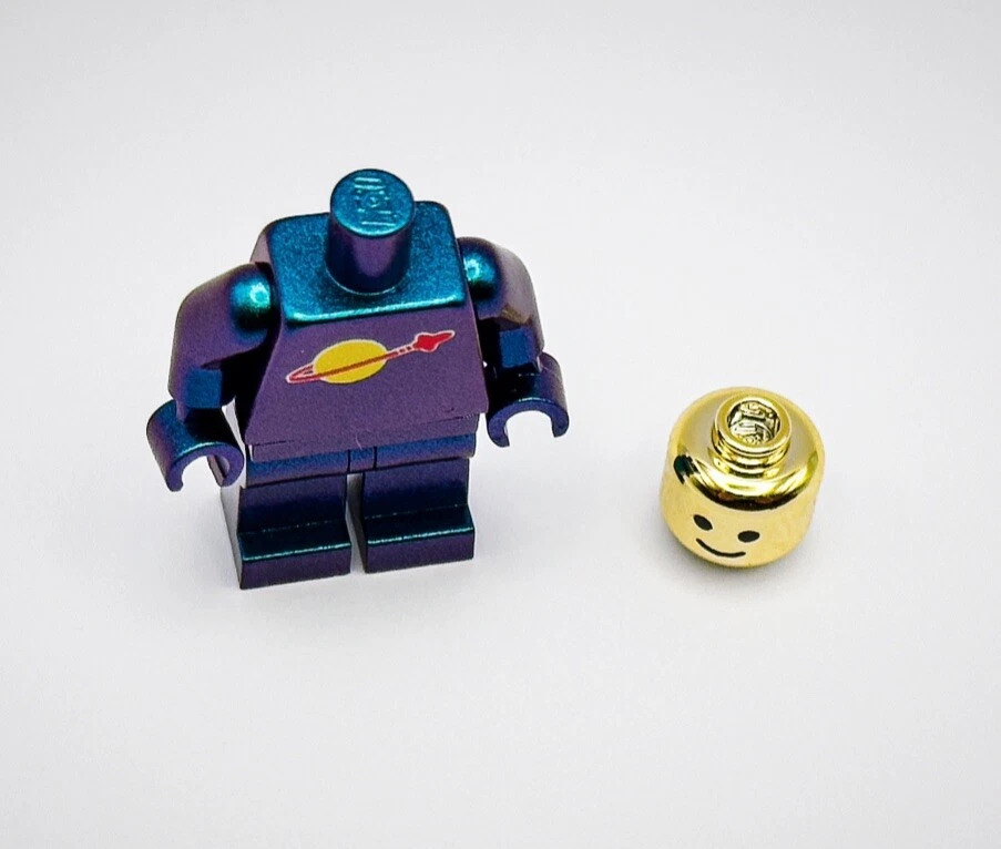 Lego Chrome Iridescent Plated Classic Space Astronaut mini figure RARE New!! - Image 3 of 4
