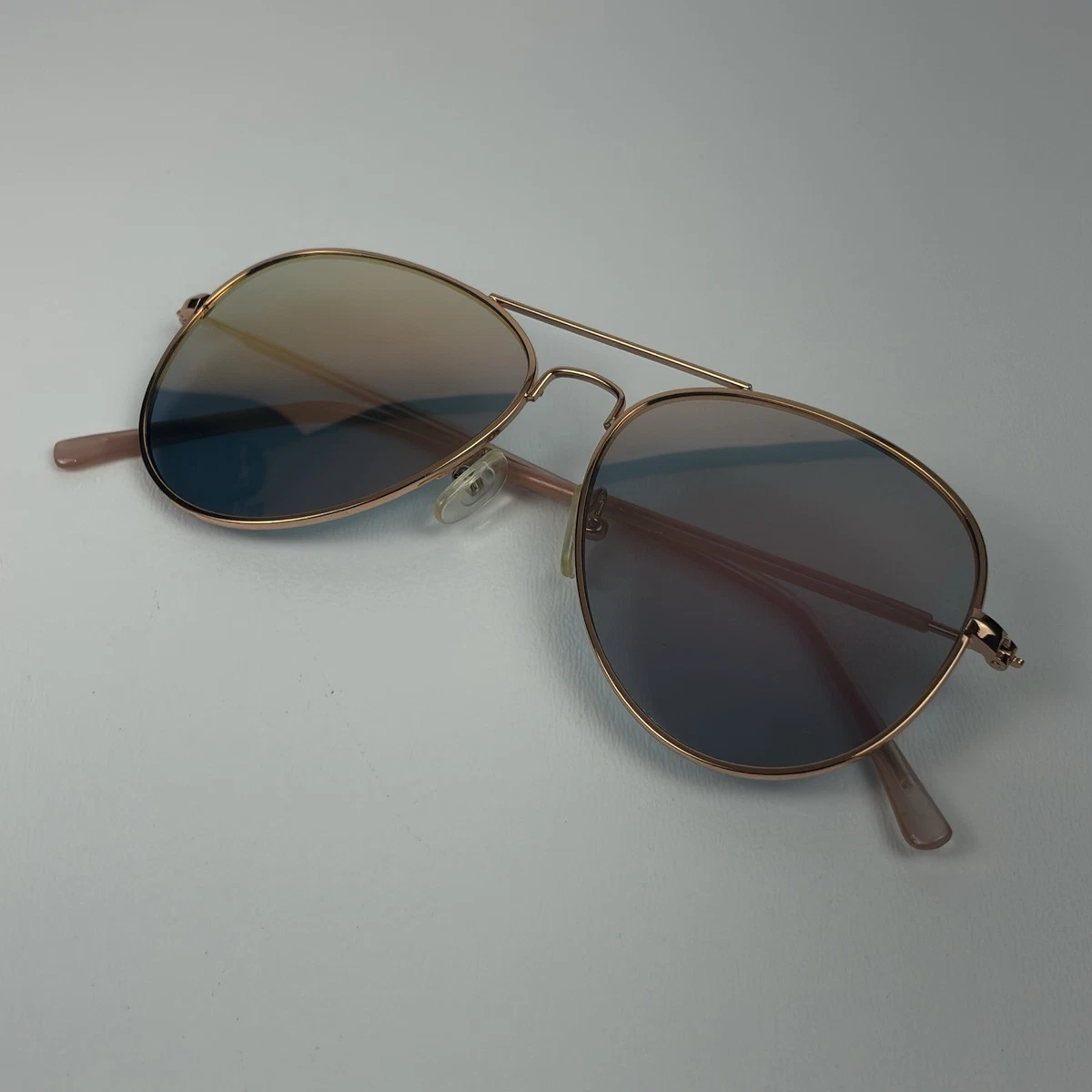 Aerie Brown Gradient Aviator Sunglasses with Gold Frame Gold Lightweight Flexible Aviator Gradient Sunglasses with  main image 4