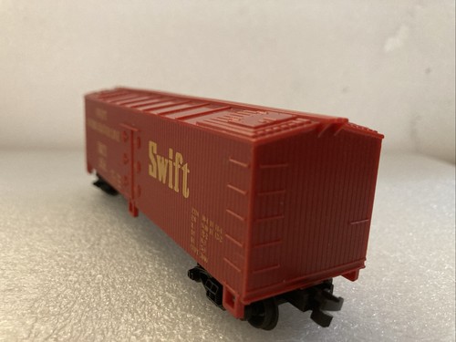 Life Like HO Swift Refer Boxcar I 12941-FF6317-126 | Condition: Used
