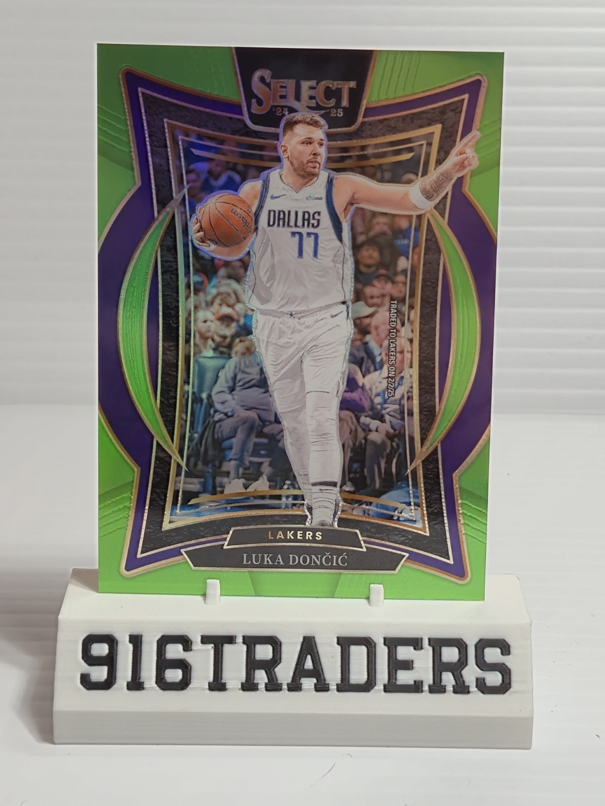 2024-25 Panini Select LUKA DONCIC Concourse Neon Green /75 Lakers