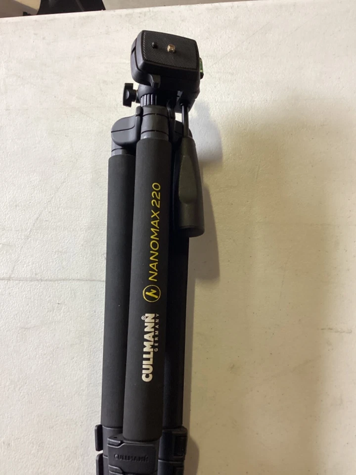 CULLMAN TRIPOD Nanomax 220 With Case in Excellent Condition - Image 2 of 4