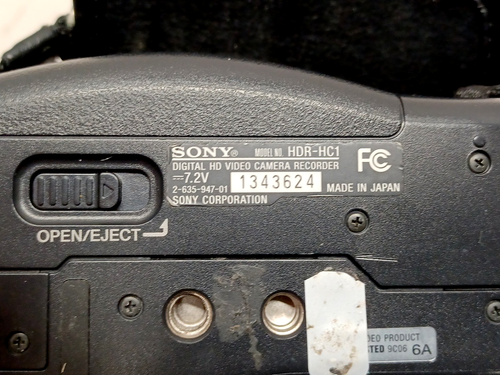 SONY HDR-HC1 NTSC 1080i Mini DV Digital HD Video Handycam & Accessories~Untested - Picture 15 of 15