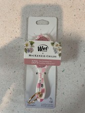 MacKenzie Childs x Wet Brush Target Mini Keychain Detangler Pink/white