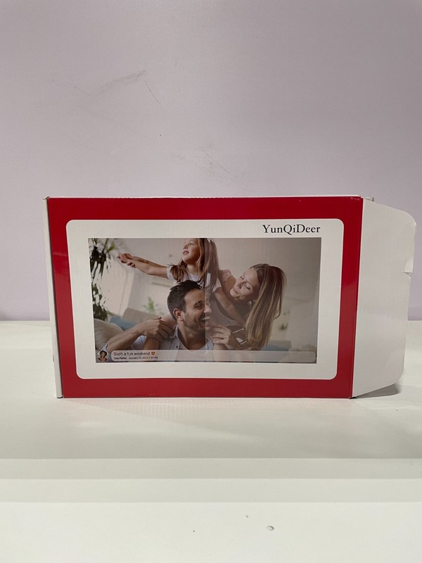 YunQiDeer WiFi Digital Picture Frame with 1280 * 800P IPS Touch Screen 8 in.