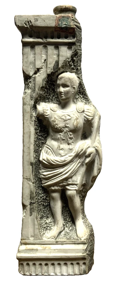 Ancienne BOUTEILLE à sujet sujet antique egyptien biscuit de porcelaine GARNIER - Photo 1/4