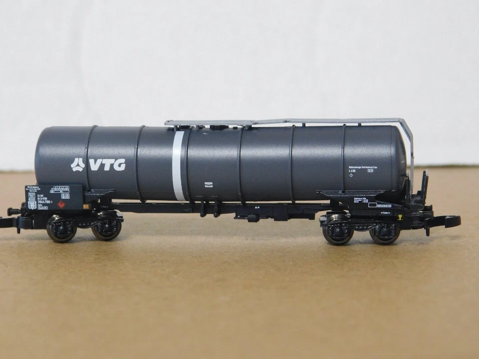 Marklin Z 82530-20 VTG Center Flow Tank Wagon From the 82530 SET Tank Wagon NIB - Image 4 of 4