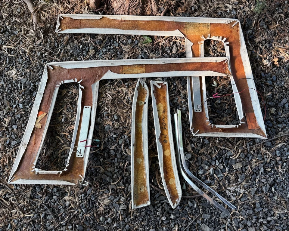 1997-1999 CADILLAC DEVILLE VINYL TOP DOOR MOLDINGS CUSTOM  - Image 2 of 3