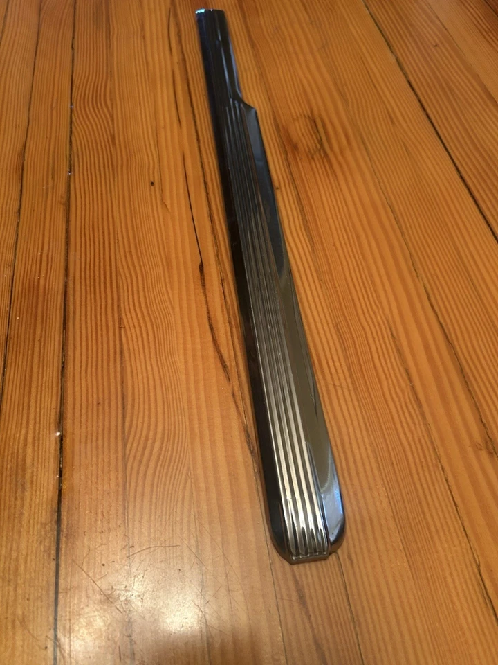 1942 1946 1947 1948 Chevrolet Fleetline Moulding Passenger Front Fender - Image 2 of 4