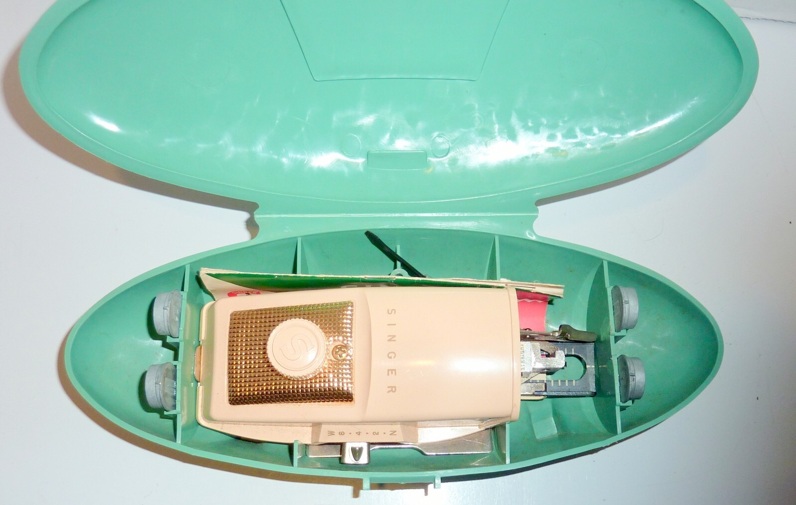 Singer 1960 Slant Needle Buttonholer Mint 489500 489510  With Manual   Complete