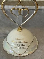 Ardleigh Elliott Sisters At Heart Heirloom Porcelain. Music Box. A 0813