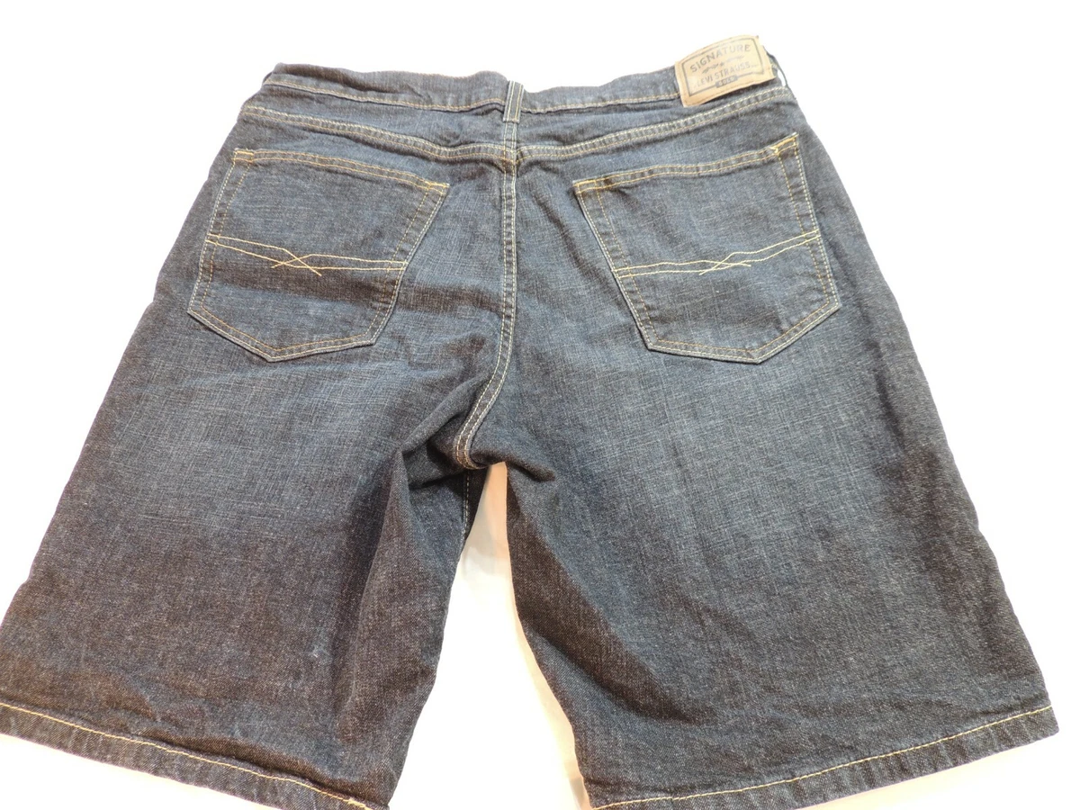 Levi's athletic fit shorts top