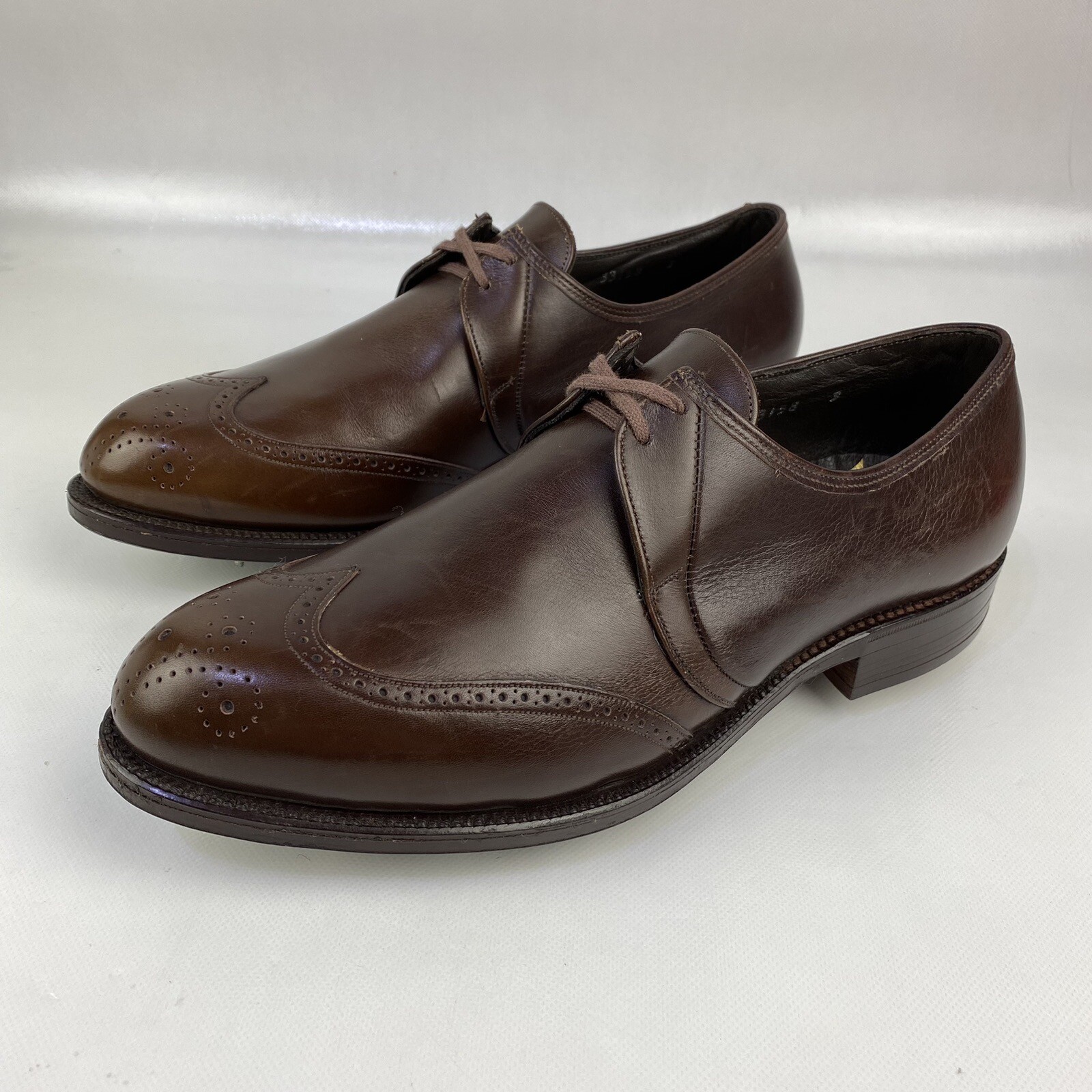 Vintage Johnston Murphy Brown Leather Wing Tip Golf Shoes Size 8