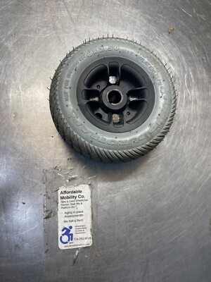 8 x 2.50 Wheel and tire, Golden Technologies GB 101 Buzz Around (E3/101)