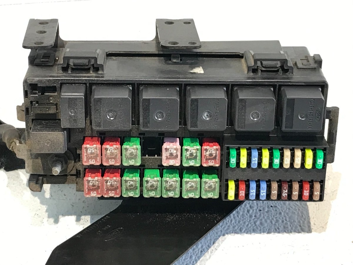2005-2007 Ford Escape Hybrid Fuse Box Module Assembly Unit 05-07