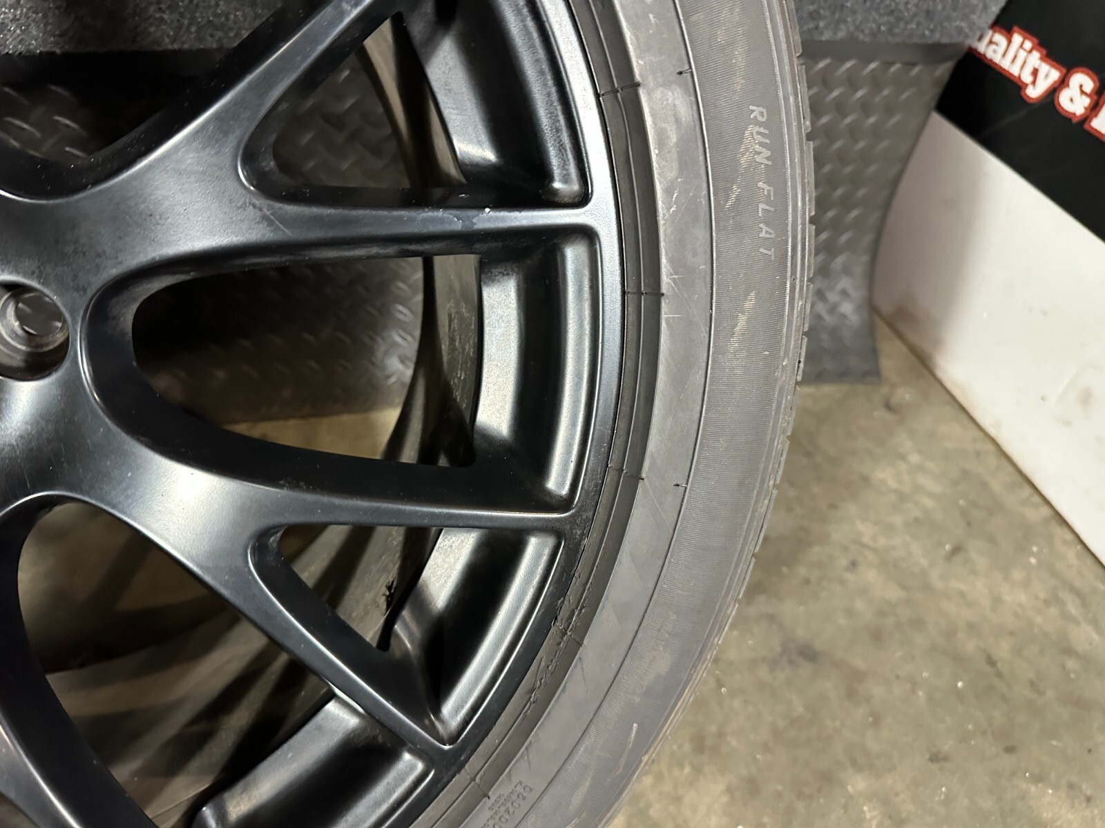 11 Inch Rims R20 DODGE CHALLENGER SRT HELLCAT V8 6.2L 11-23 275/40 R20 20
