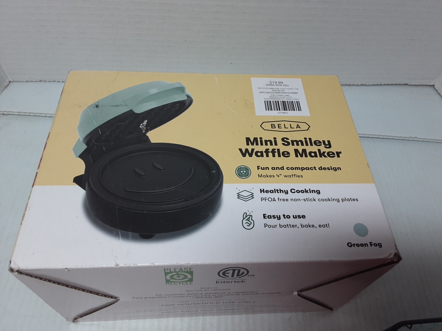 Bella Mini Green Smiley Face Waffle Maker Personal Size New In Box-image