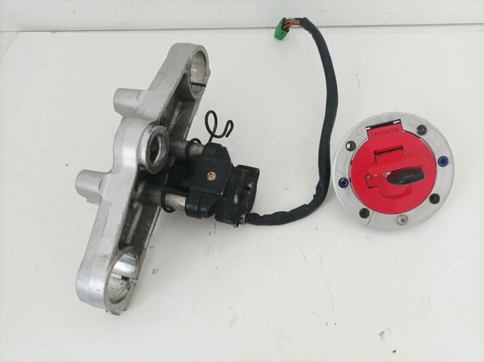 Suzuki Bandit 600 Lock Kit 2000/2005 - Image 4 of 4