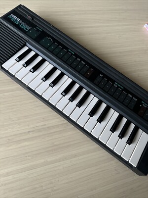 Vintage 1987 Yamaha Electronic Keyboard PortaSound PSS-130 1987