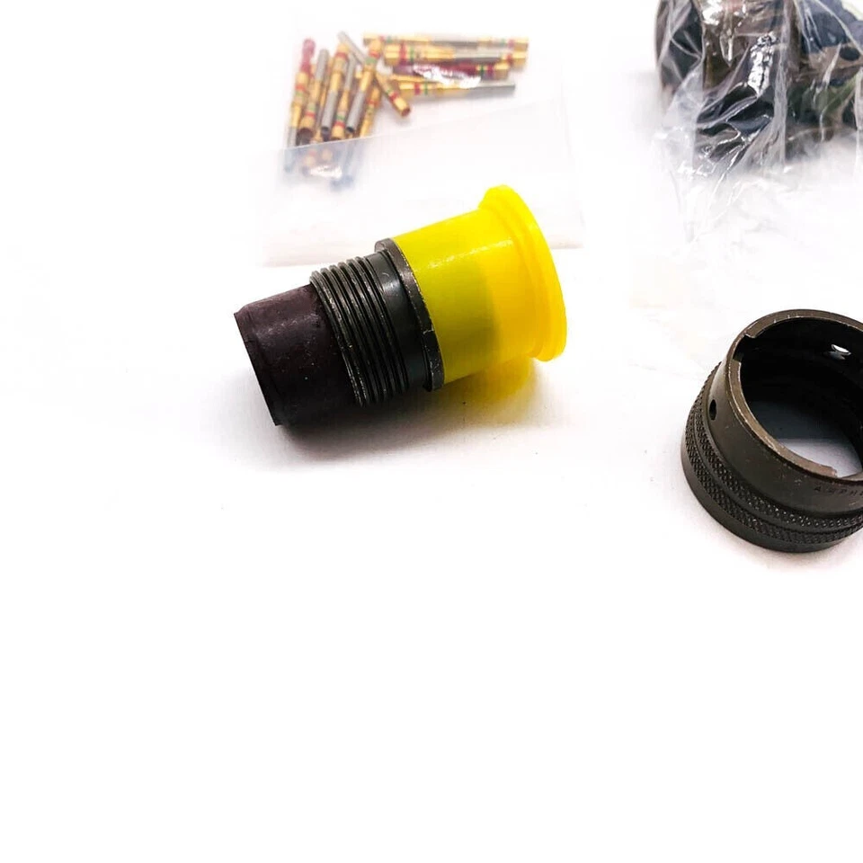 Amphenol MS3126F14-18S Circular MIL Spec Socket Plug Connector with Contacts Pin - Image 2 of 4