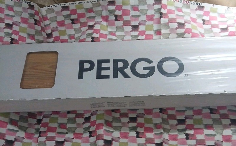 Pergo Golden Chester Oak  20sqft. 8 Planks (Discontinued)