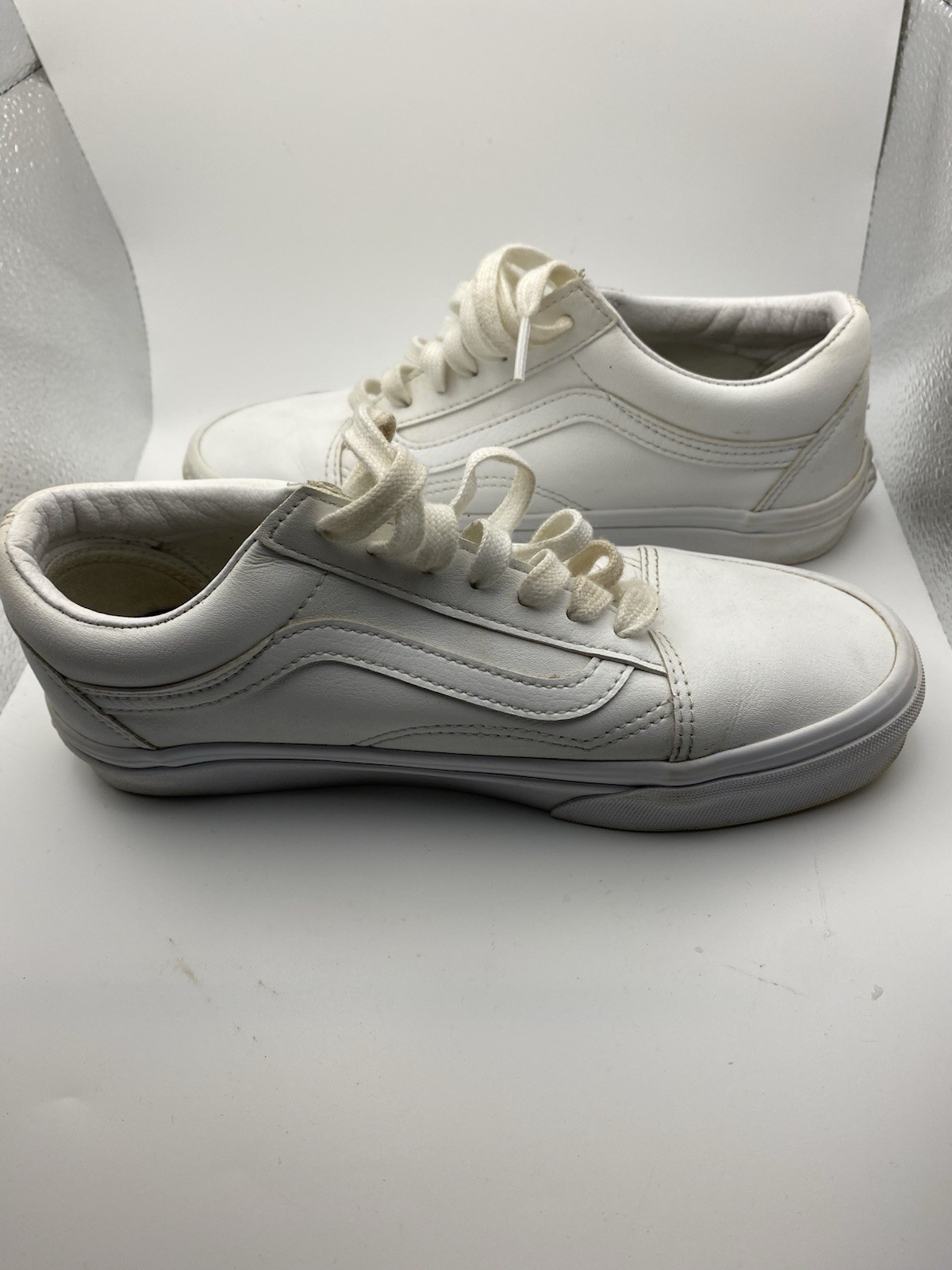 vans shoes women Size 6.5 alternate view 4